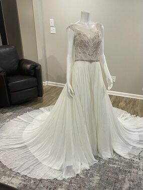 Allure Bridals 9961 Ivory Lace Bodice Chiffon A-Line Wedding Gown size 10 nwt